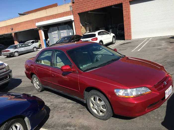 GJK & Charlies Automotive 0