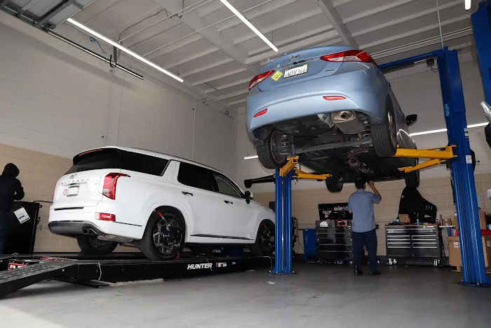 South Bay Hyundai - Service Center 3