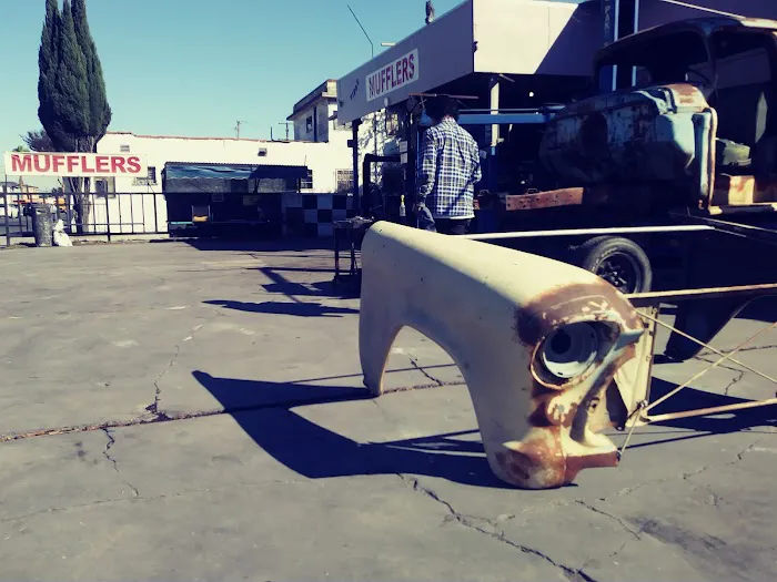 Vino's Muffler Services 0