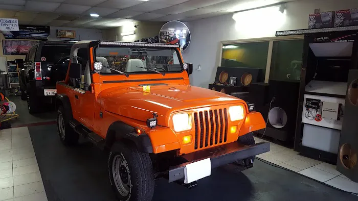 Molina Car Stereo 4