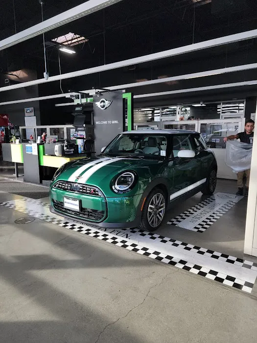 MINI of Downtown Los Angeles Service Center 0
