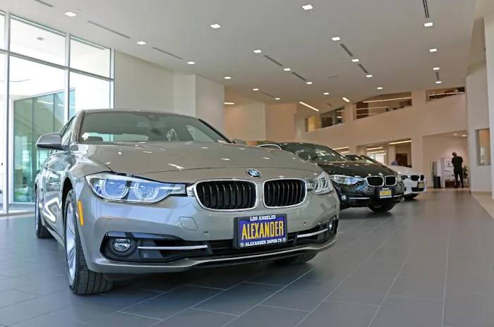 BMW of Downtown Los Angeles Service Center 6