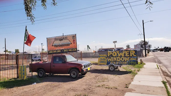 Broadway Auto Glass & Power Window Repair 3