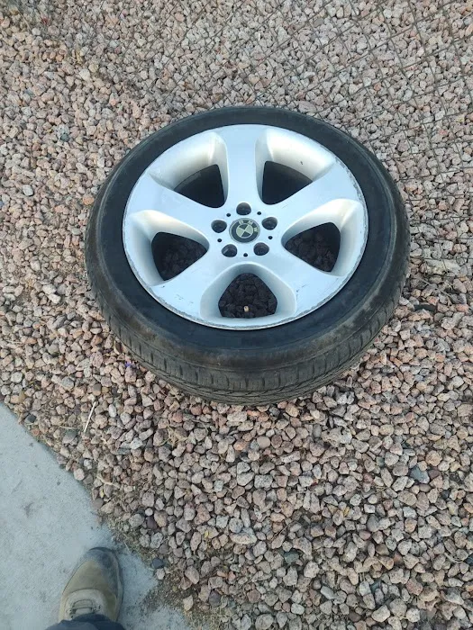 Jonis Tire Shop 0