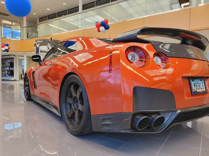 Larry H. Miller Nissan Mesa Service Department 4
