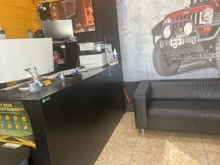 Speedy Auto Glass 4