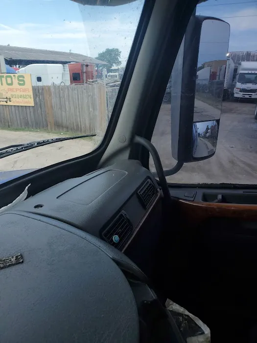 Soto's Truck Repairs 0