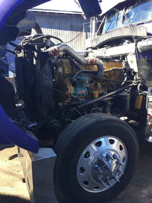 Soto's Truck Repairs 4