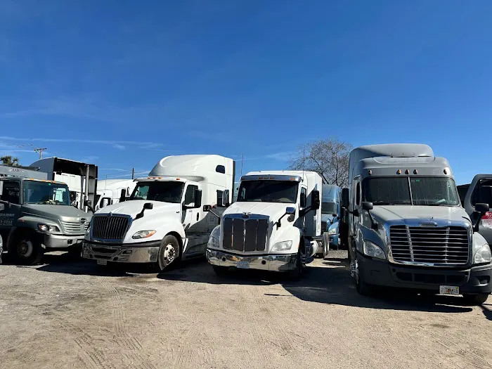 Soto's Truck Repairs 5