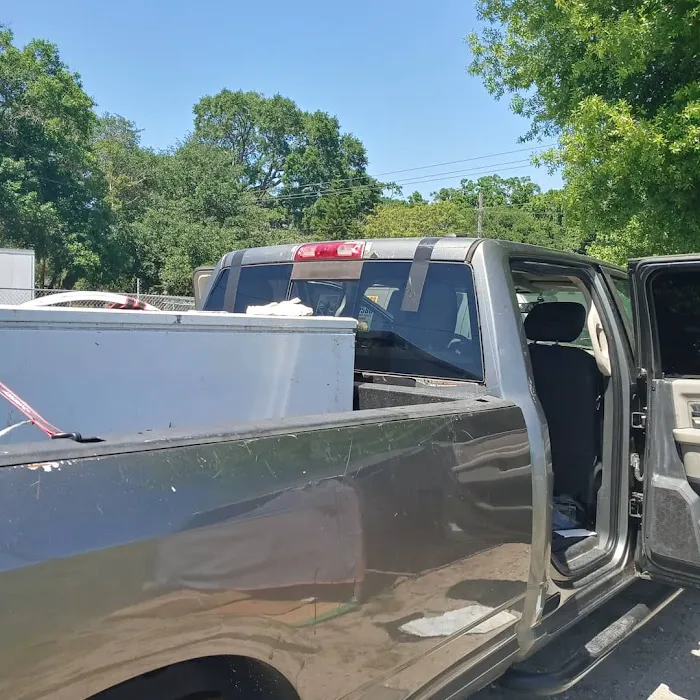 813 Auto Glass 1