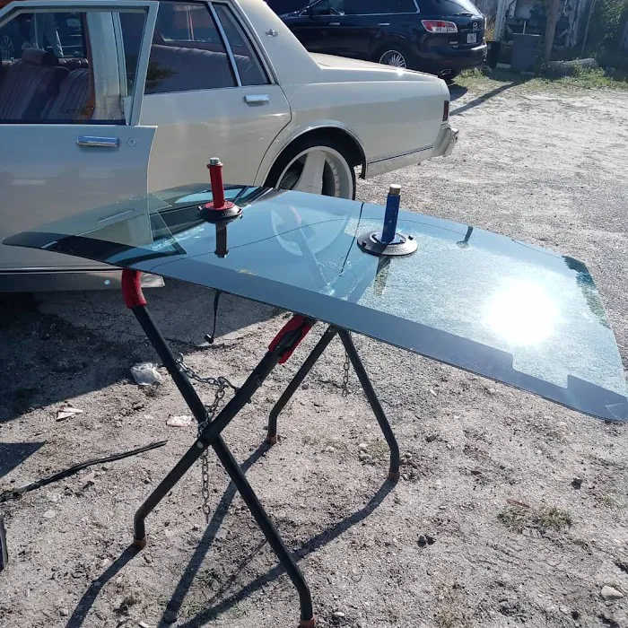 813 Auto Glass 9
