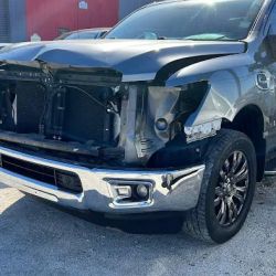 Tampa Collision Center ico