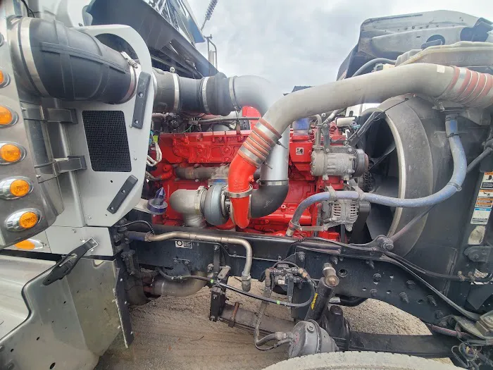 Pineda's Trucks Repair LLC 2