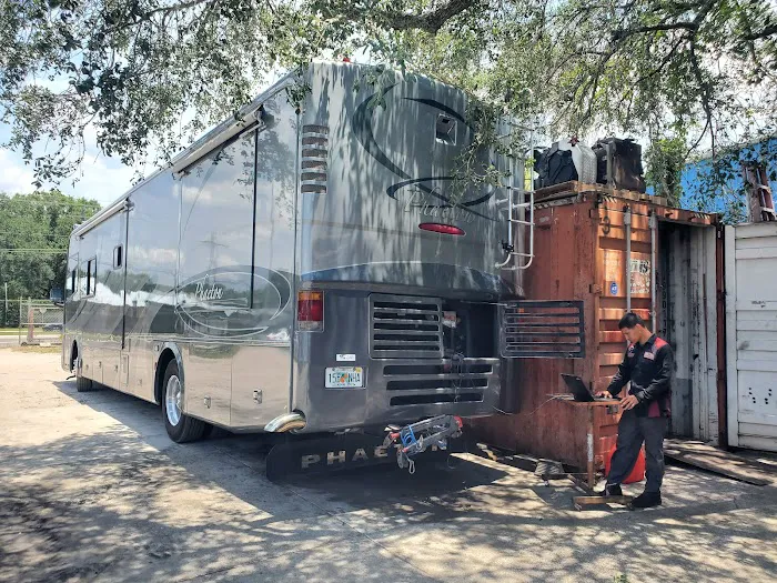 Pineda's Trucks Repair LLC 1