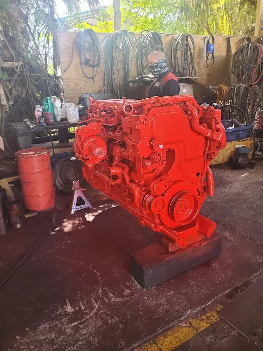 Pineda's Trucks Repair LLC 7