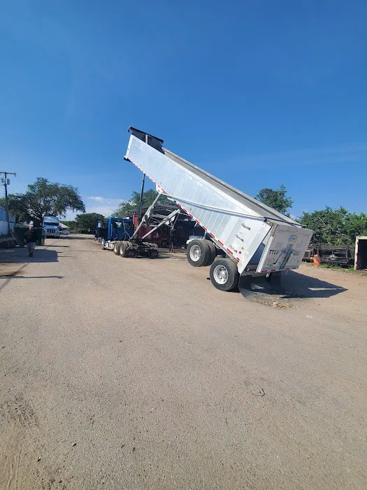 Pineda's Trucks Repair LLC 6