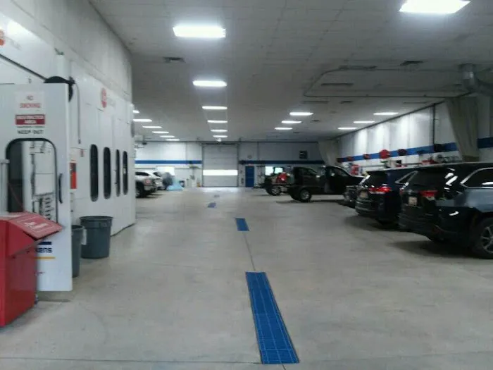 Moody's Collision & Auto Body Repair Center 8