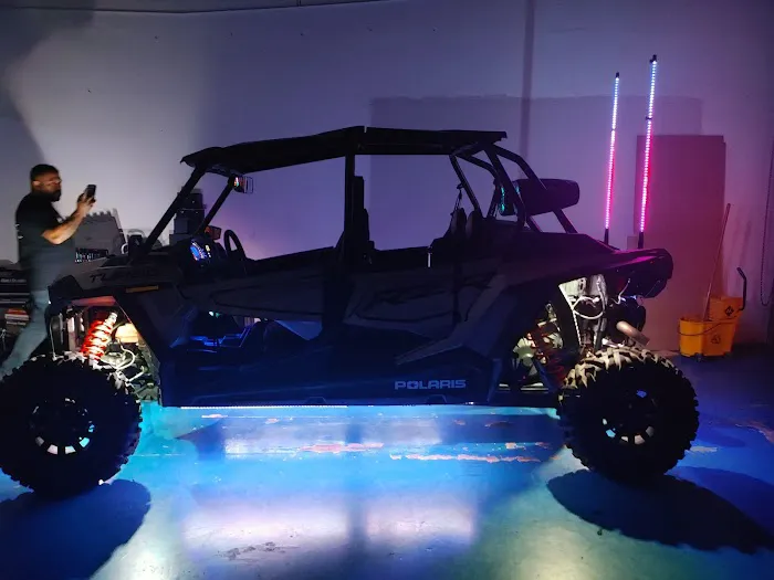 Barrio Customs 1