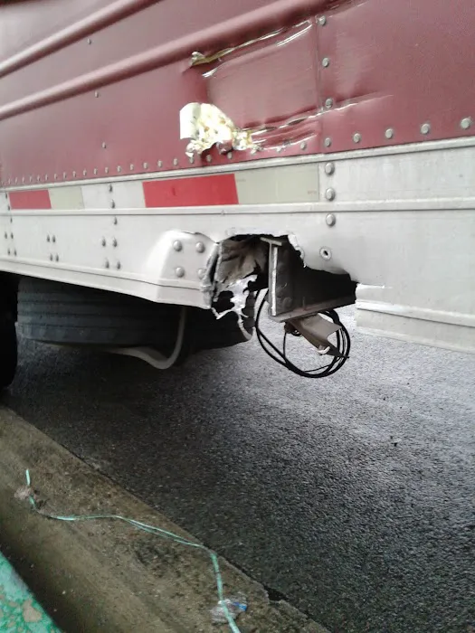 G & D Semi Trailer Repairs 2