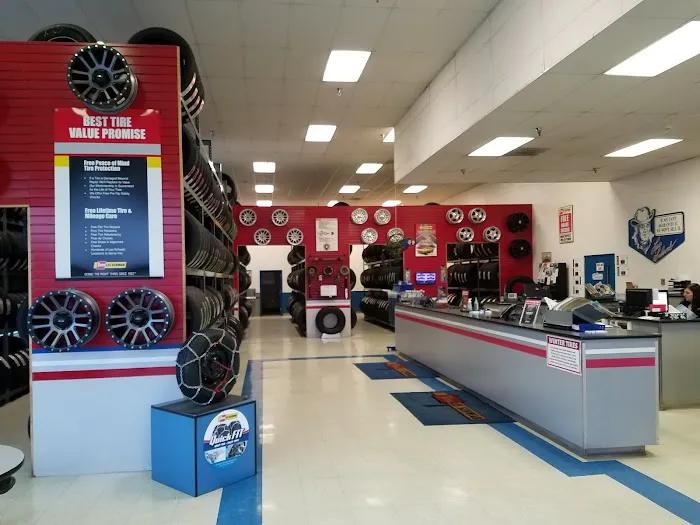 Les Schwab Tire Center 7