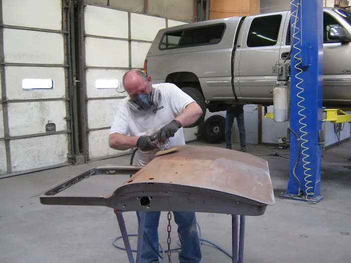 Dale's Auto Body & Mechanical 0