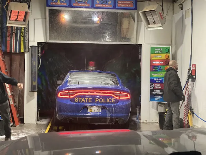 Fast Eddie's Car Wash and Oil Change 7