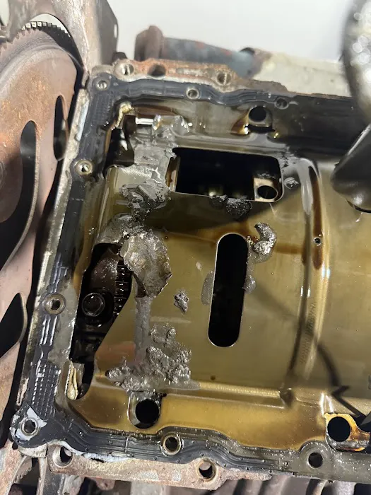 De Leon Auto Repair Shop 6