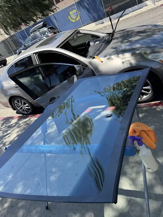 Contreras Auto Glass LLC 3