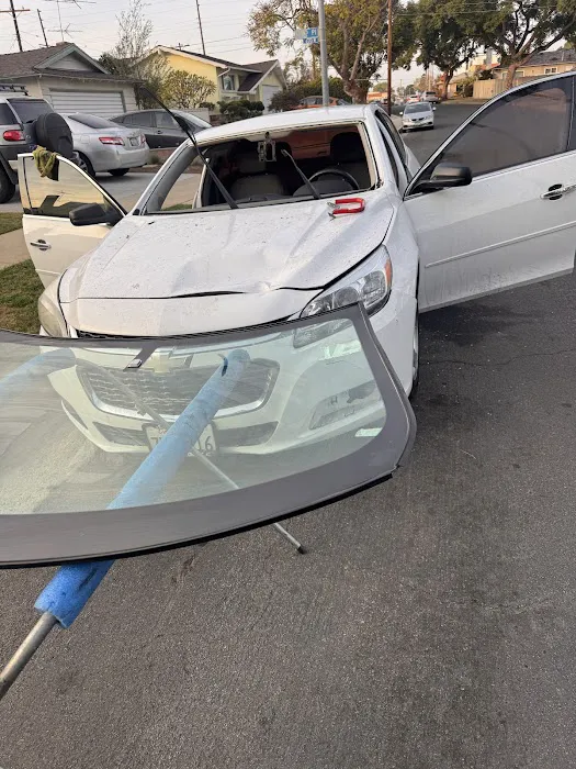 Contreras Auto Glass LLC 2