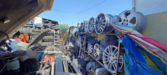 La Joya Auto Repair & Tire Shop 1