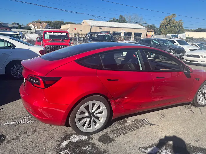 Mikes Auto Body Shop and Glass Center 8