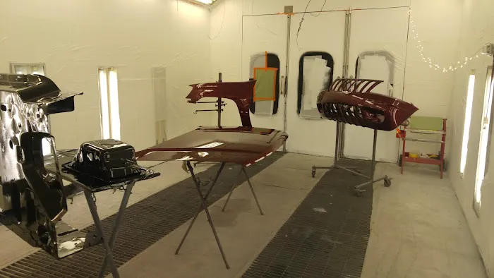 Stu's Collision Center 1