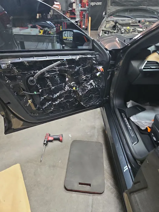 Stu's Collision Center 3