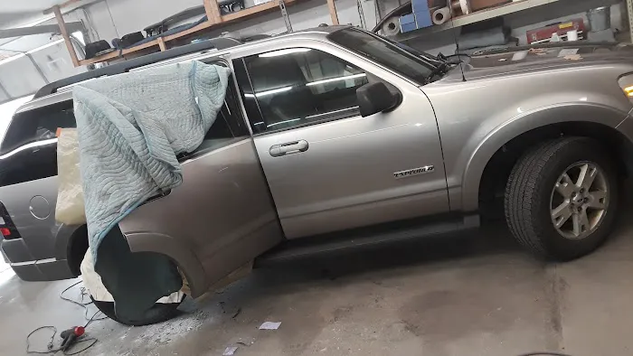 Stu's Collision Center 7