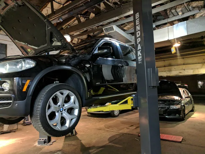 C7 Garage Auto Repair & Towing 2