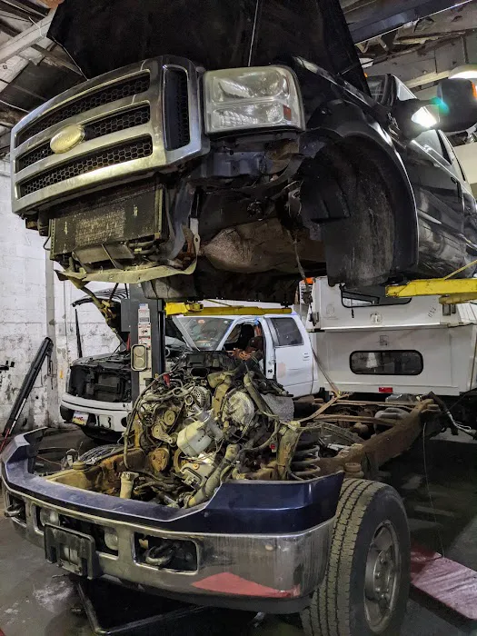 C7 Garage Auto Repair & Towing 3
