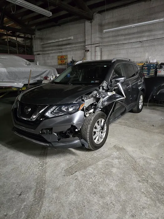 Len's Auto Body 7
