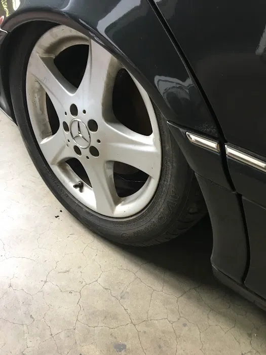 AKRA AUTO REPAIR 2