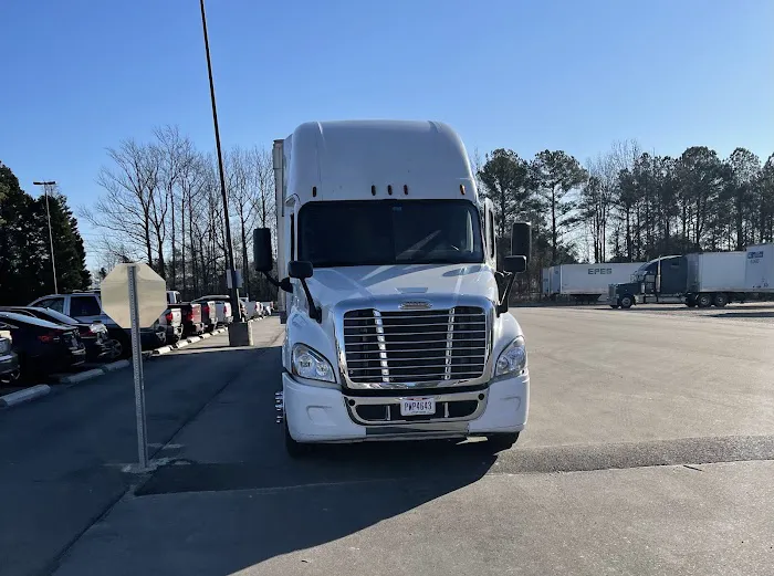 Hughes Truck Repair LLC 4