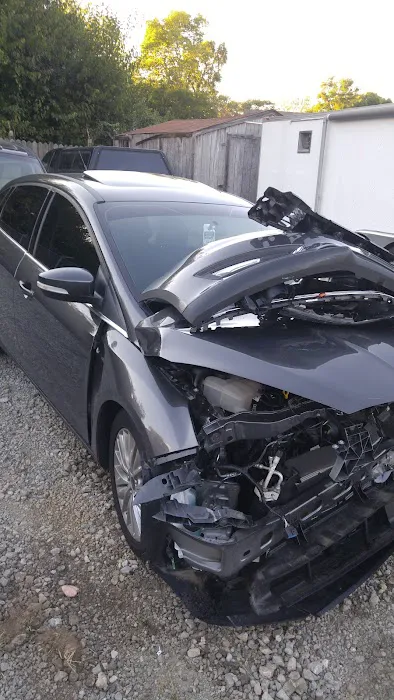 Glenn's Automotive 0