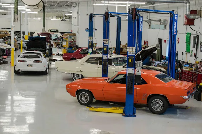 Zakira's Garage 8