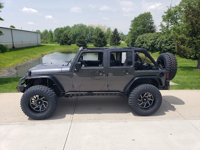 Exclusive Automotive 8