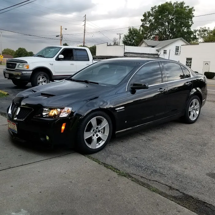 Vinnies Tint Shop 0