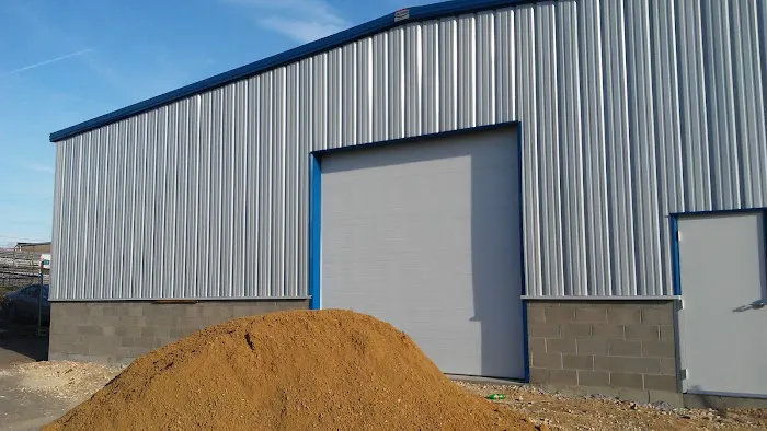 Maaco Auto Body Shop & Painting 7