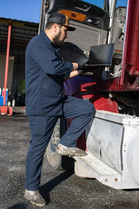 Monkeys Truck Diesel Repair 5
