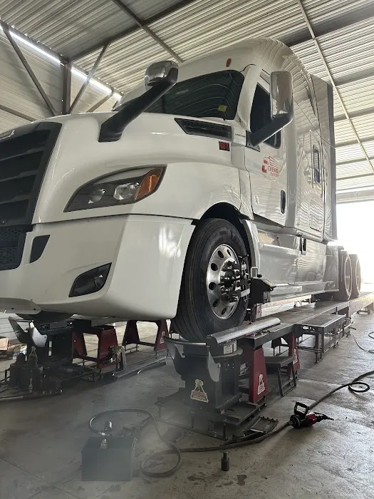 Monkeys Truck Diesel Repair 0