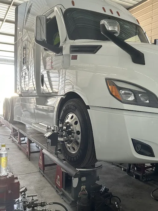 Monkeys Truck Diesel Repair 8