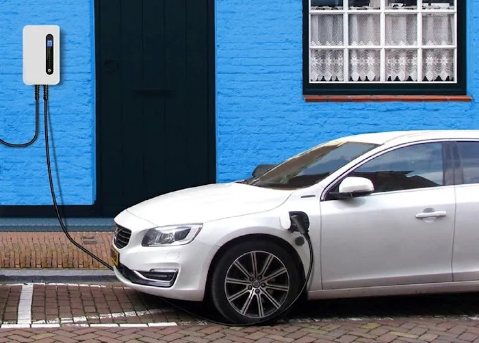 Hybrid EV Masters Garage 1