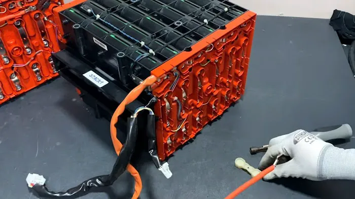 Hybrid EV Masters Garage 4