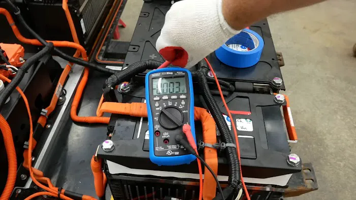 Hybrid EV Masters Garage 6